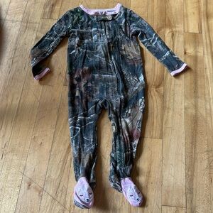 Camo footie pjs